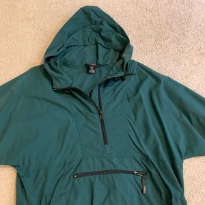 L.L. Bean half zip shell windbreaker. 100% Nylon. Forest Green. Size L.